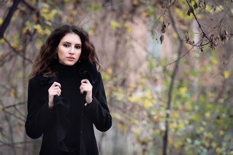 Model Woman Brunette Brown Eyes Face Girl Depth Of Field