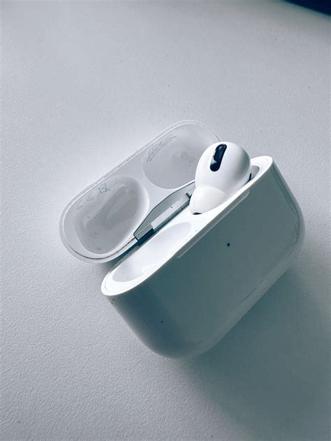 苹果airpods Pro蓝牙耳机怎么样 Airpod Pro 行业标杆，连自己都无法超越！什么值得买