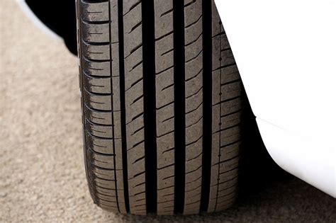 3840x2160px | free download | HD wallpaper: vehicle tire, car, tyre ...