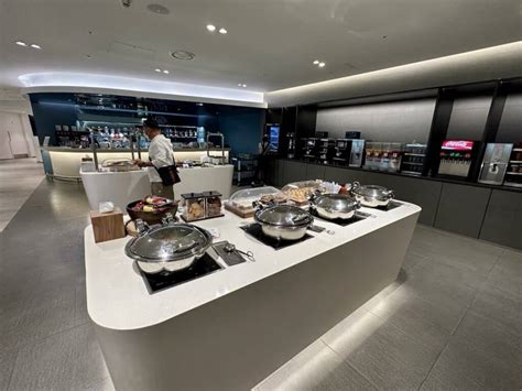 Korean Air Lounge Review: ICN's Prestige Lounge (Seoul) - Jared's Detours