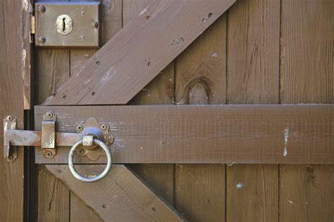 Vinyl Fence Gate Locks Best Tips To Know While Shopping