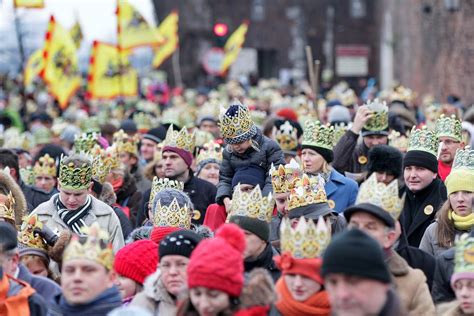 Krak W Orszak Trzech Kr Li Na Ulicach Miasta Zdj Cia Krak W Nasze