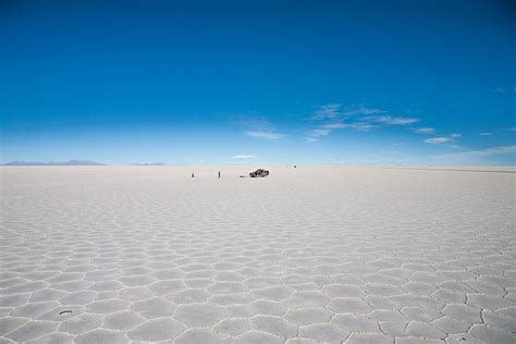 amazing facts  bolivias salar de uyuni salt flats
