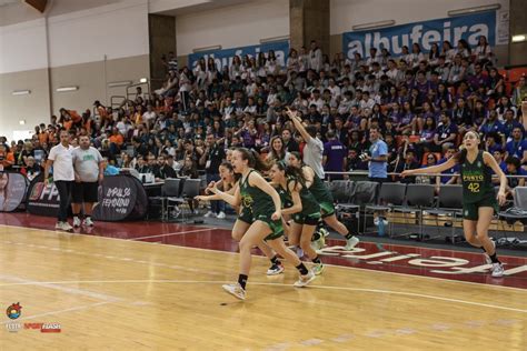 Ab Porto Impar Vel Na Festa Do Basquetebol Juvenil