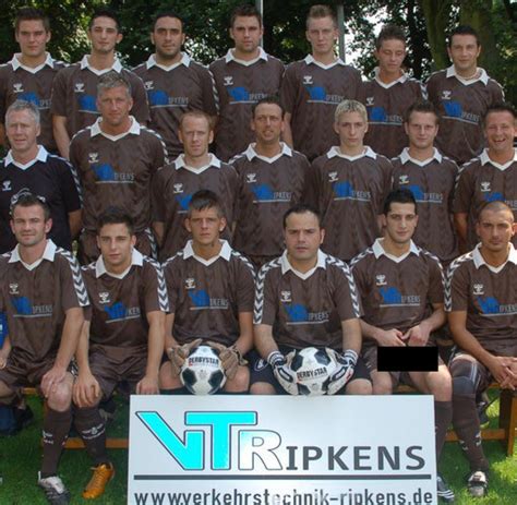 Fussball Penis Gezeigt Bezirksliga Spieler Gesperrt Welt