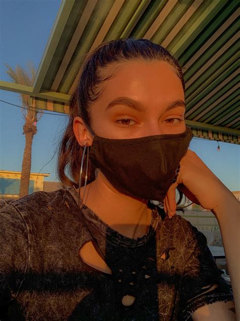 TW Pornstars - Bush Queen. Twitter. my skin is really doing IT. 8:19 PM