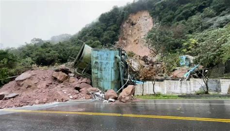 陽金公路坍方壓毀淨水場 公路總局連夜搶通單線行車 社會萬象 社會 聯合新聞網