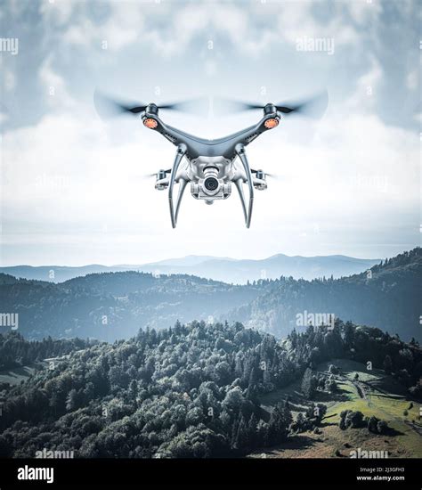 Drones Flying City Hi Res Stock Photography And Images Alamy