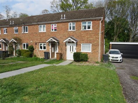 2 bed end terrace house for sale in Hunters Crescent, Romsey SO51 - Zoopla