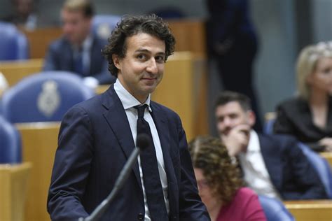 Jesse Klaver joins the PvdA to show support for joint campaign ...