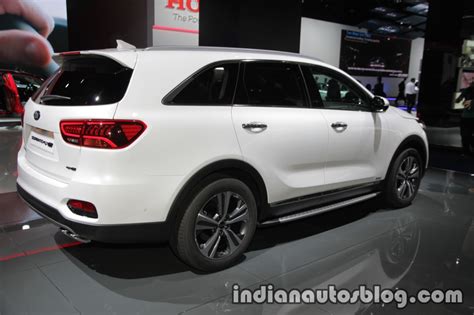 2018 Kia Sorento Rear Three Quarters Right At Iaa 2017