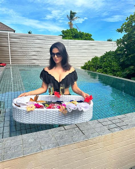 Pic Talk Sunny Leone Flaunts Enviable Curves In Black Monokini