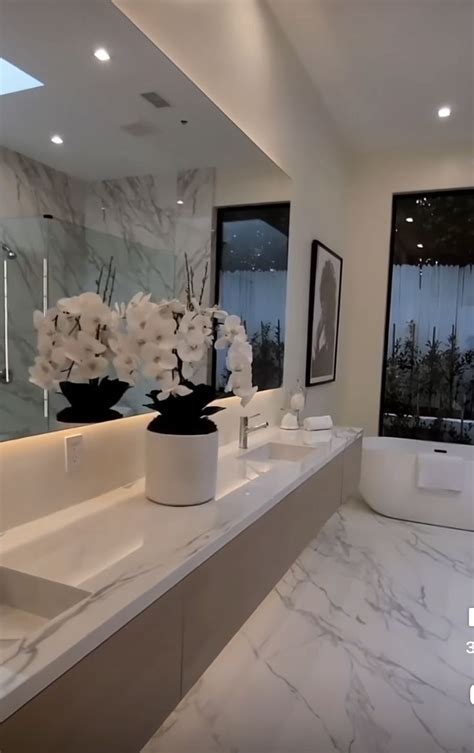 Pin By Shay Jones On Home Ideas Bathroom Interior Design Modern