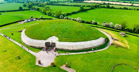 Inside the Sacred Tomb of Newgrange: A Fascinating Look at Prehistoric ...