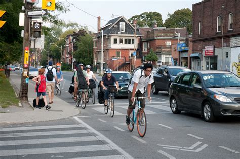 Toronto approves the scoping of Complete Streets Guidelines