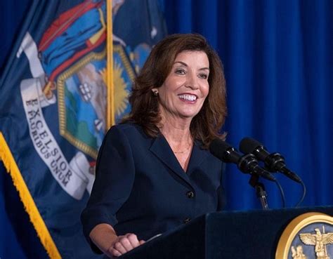 Kathy Hochul Bio, Wiki, Net Worth, Married, Husband, Age, Height