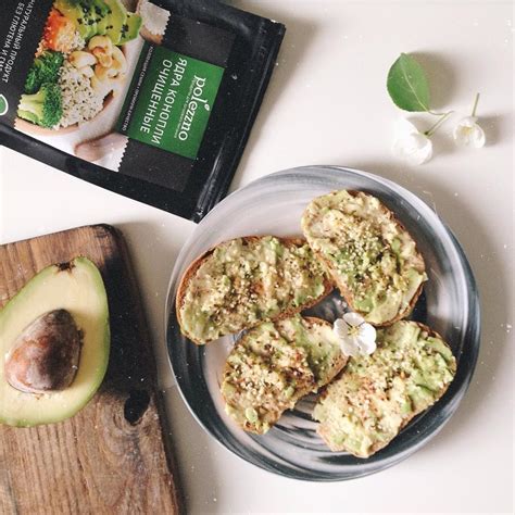 тосты с авокадо - всегда отличная идея💚 // #alenaganzhela_food . . . # ...