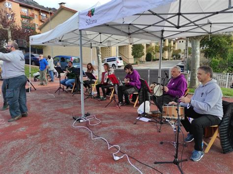 Fotos De La Plaza Dantza En Irurzun Ortzadar