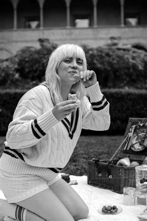 Billie Eilish Stunning Curve Legs Feet Rolling Stone Hot Celebs Home