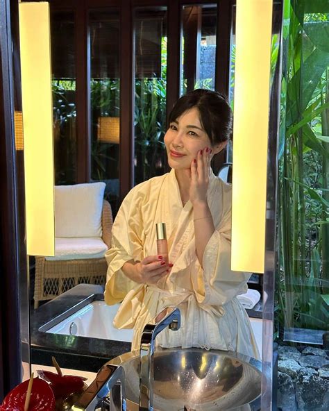 國分晴奈さんのインスタグラム写真 國分晴奈instagram「 ︎ ダリアクリニックの Stem Cell Booster Seram