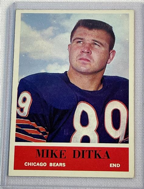 Lot - 1964 Philadelphia #17 Mike Ditka Chicago Bears Football Card