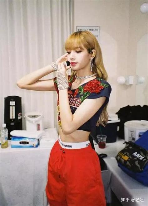 “人间芭比”lisa，51cm的细腰没你腿粗，做到5点养成同款身材 知乎