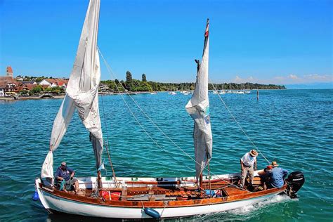 Hagnau Einst Wurde Der Marinekutter F R Zwei Kisten Hagnauer Wein An