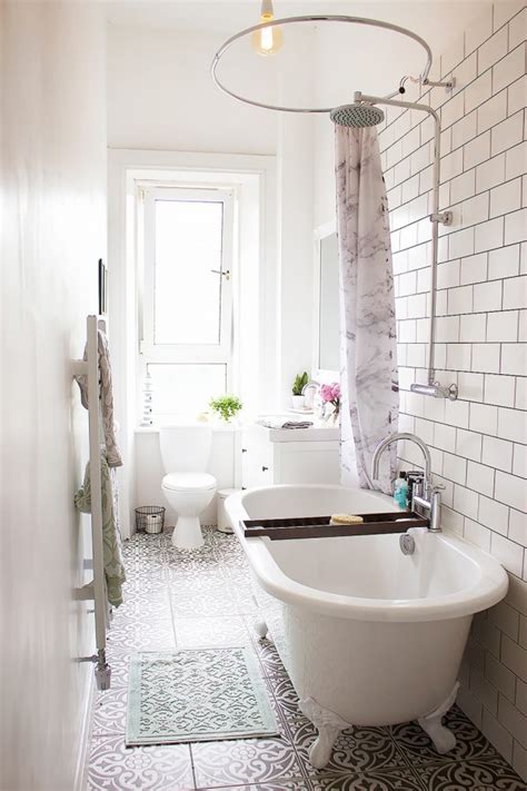 21 Extraordinary Small Apartment Bathroom Ideas - Home Decoration and ...