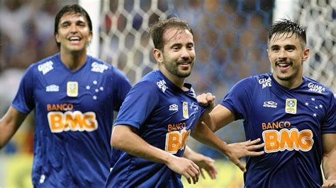 Samuel Ven Ncio Traz Quentinha Sobre Verton Ribeiro No Cruzeiro