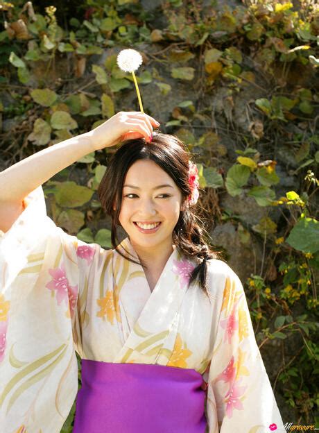 Perfect Japanese Babe Ako Masuki Strips Her Kimono And Highlights Her Hot Body