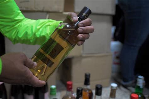 Cuídese del licor adulterado y la pólvora en esta Navidad autoridades