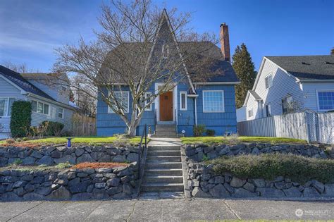 Updated 3 Bedroom 1 75 Bath Tudor With Traditional Charm In Tacoma