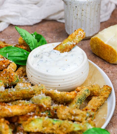 Air Fryer Crispy Parmesan Zucchini Fries