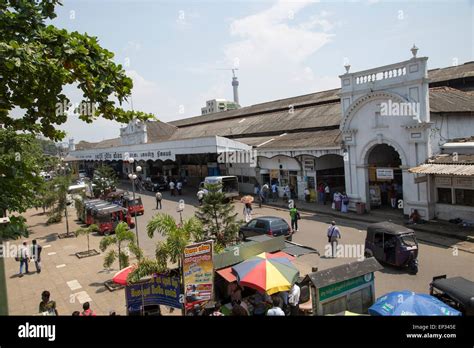 Exterior Fort Railway Station Colombo Sri Lanka Asia Stock Photo Alamy