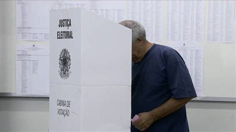 Vídeo Quinze Milhões De Eleitores Estão Aptos A Votar Usando Biometria