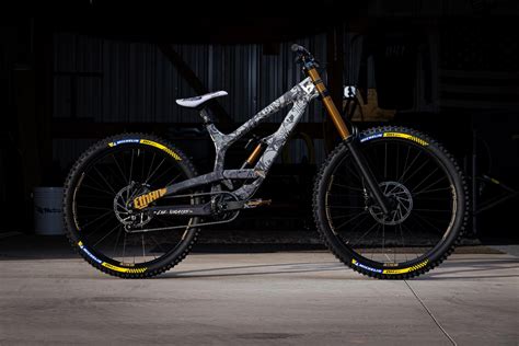 Roadtorampage Das Custom Yt Tues Von Ethan Nell Mtb Newsde