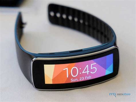 "Умный" браслет от Samsung - MegaObzor