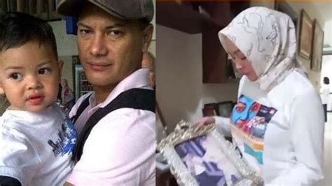 Tangis Angelina Sondakh Pecah Melihat Foto Terakhir Adjie Massaind