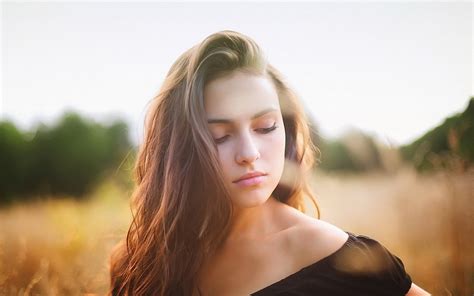 Serene Mood Woman In 4k Ultra Hd