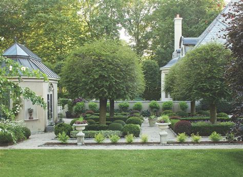 In The Garden With Bettie Bearden Pardee The Glam Pad