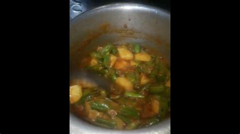 Balor Falli Aloo Ki Sukhi Sabji Testi 😋😋😋😋👌👌👌🤗🤗short Shorts Please