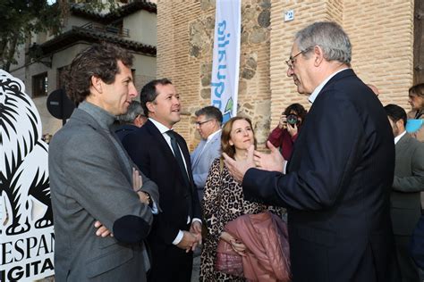 Ayuntamiento de Toledo Velázquez El Ayuntamiento enarbola la bandera