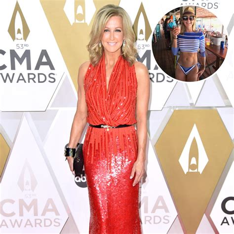 Gmas Lara Spencer Has Flaunted So Many Stunning Swimsuit Looks See