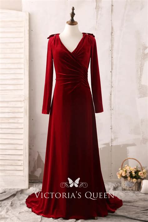 Elegant Long Sleeve V Neck Burgundy Velvet Formal Dress Vq