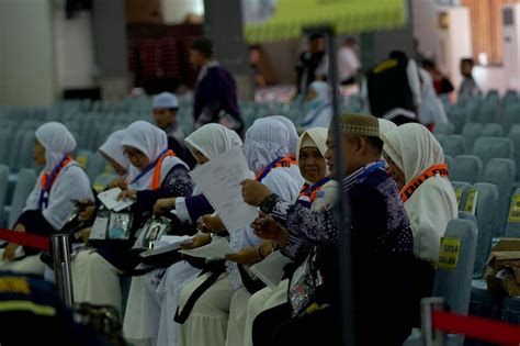 Foto Kedatangan Jamaah Calon Haji Di Asrama Haji Pondok Gede