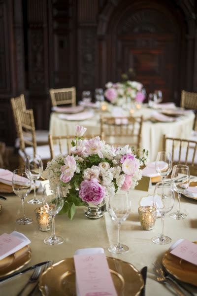 20 Stunning Wedding Table Centerpieces