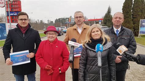 Olsztyn Parlamentarzy Ci Pis Rzucili Si Broni Orlenu Ceny Paliw