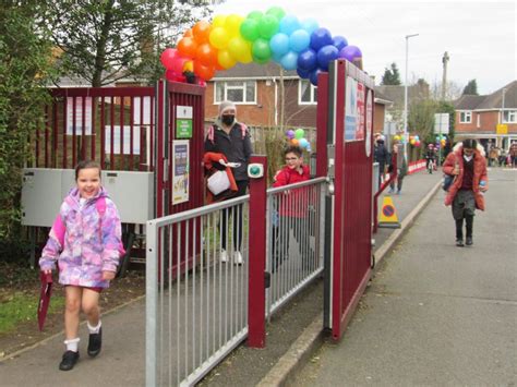 Rainbows Woodthorne Primary School