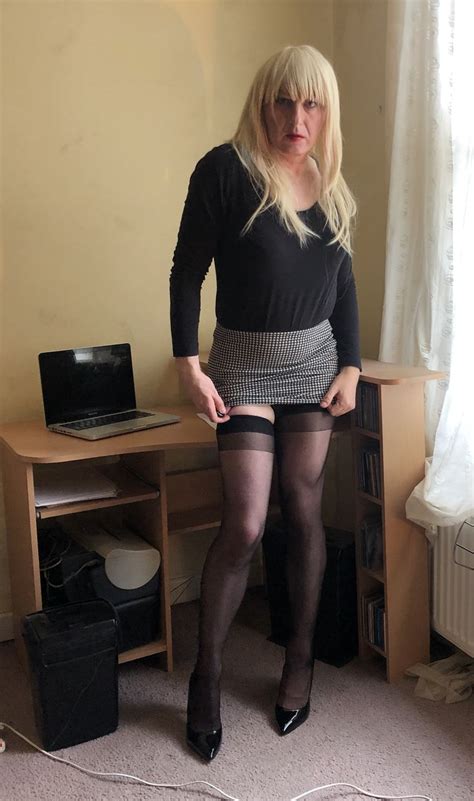 Épinglé Sur Sexy Crossdresser