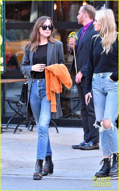 Dakota Johnson Struts Her Stuff In Gucci Boots In Soho Photo 3784204